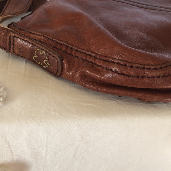 LUCKY BRAND Vintage cognac brown genuine lamb leather saddle bag crossbody. - Picture 5 of 13